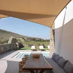Retreat Hill Luxury Mykonos *