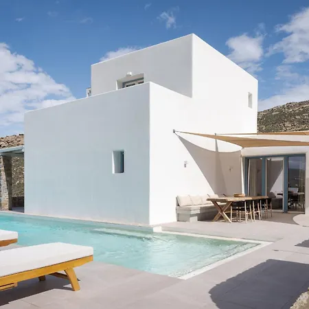 Retreat Hill Luxury Mykonos *