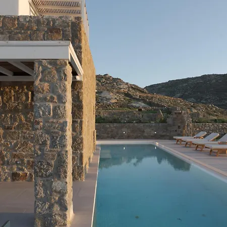 Retreat Hill Luxury Mykonos Villa *