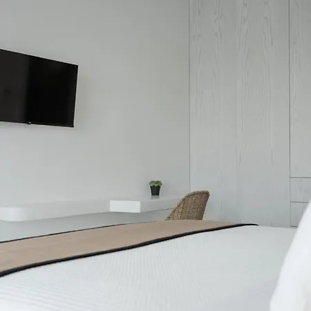 Retreat Hill Luxury Mykonos Villa