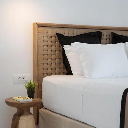 Retreat Hill Luxury Mykonos *