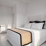 Retreat Hill Luxury Mykonos *