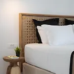 Retreat Hill Luxury Mykonos *