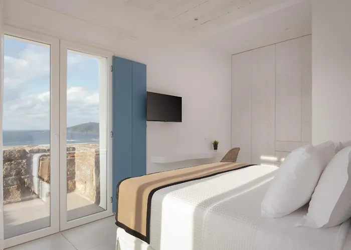 Retreat Hill Luxury Mykonos *