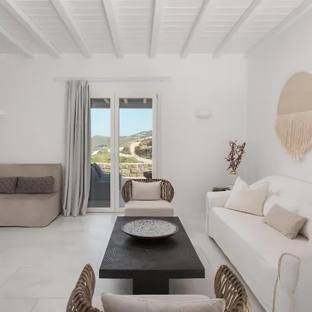 Retreat Hill Luxury Mykonos Villa *